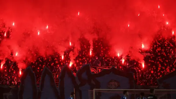 FCM-Fans mit Pyrotechnik