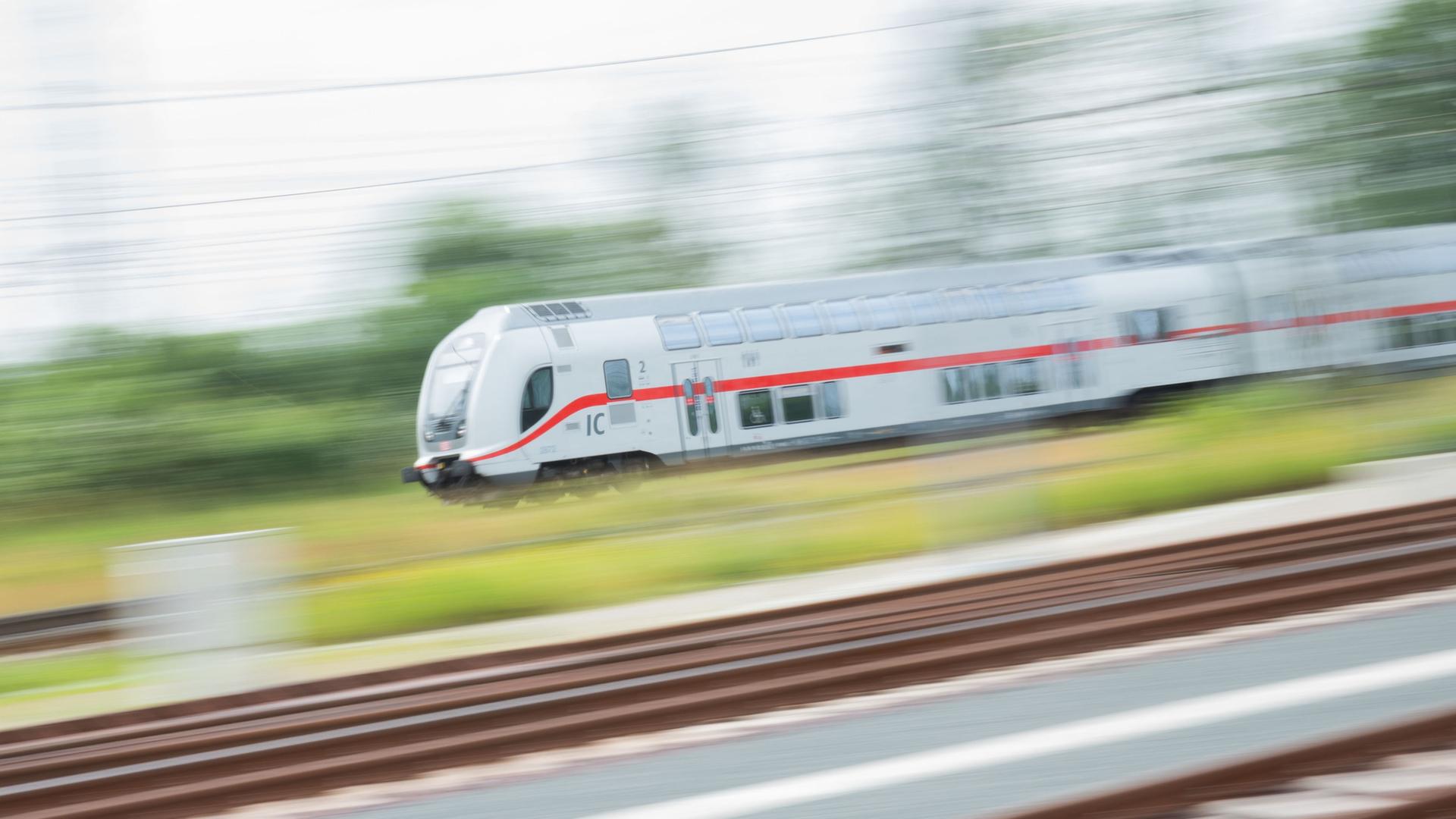 Ersatzverkehr und Umleitungen: Zugstrecke Magdeburg — Hannover gesperrt