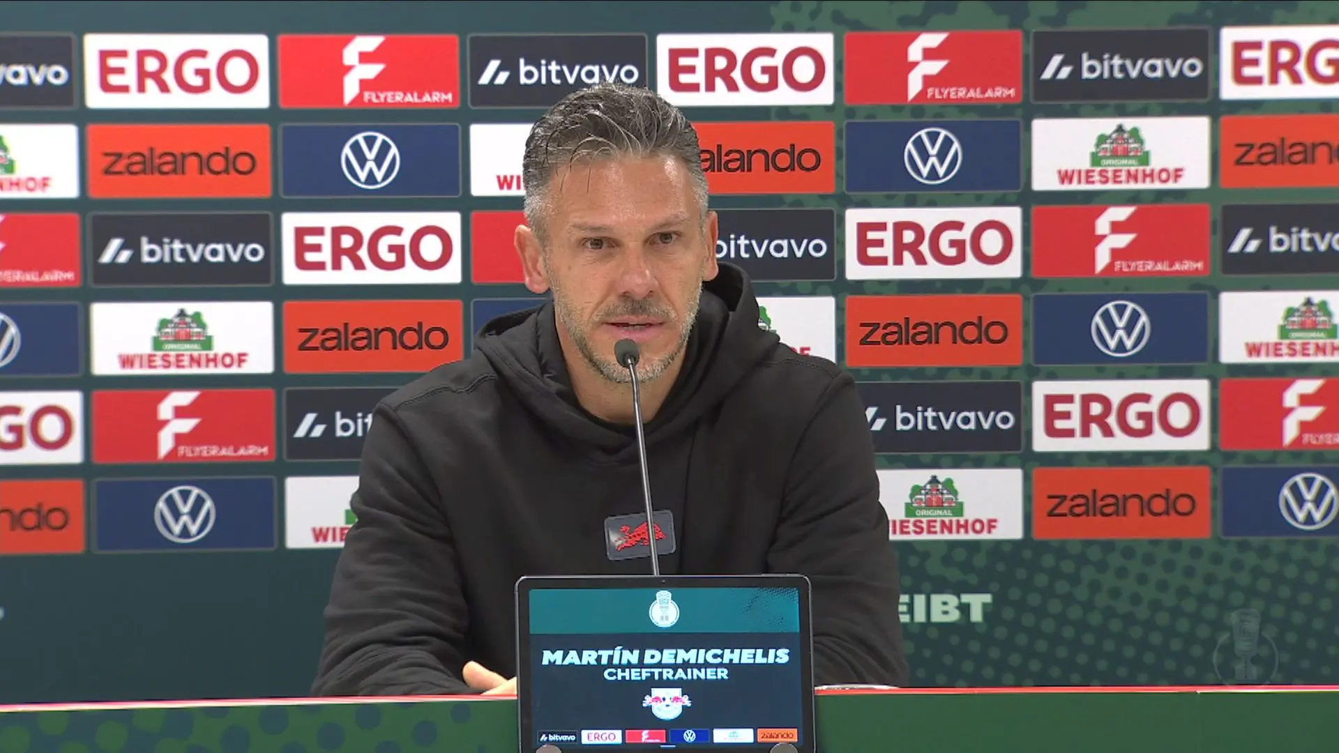 RB-Trainer Martin Demichelis: "'Baumi' ist ein Leader, eine besondere Persönlichkeit"