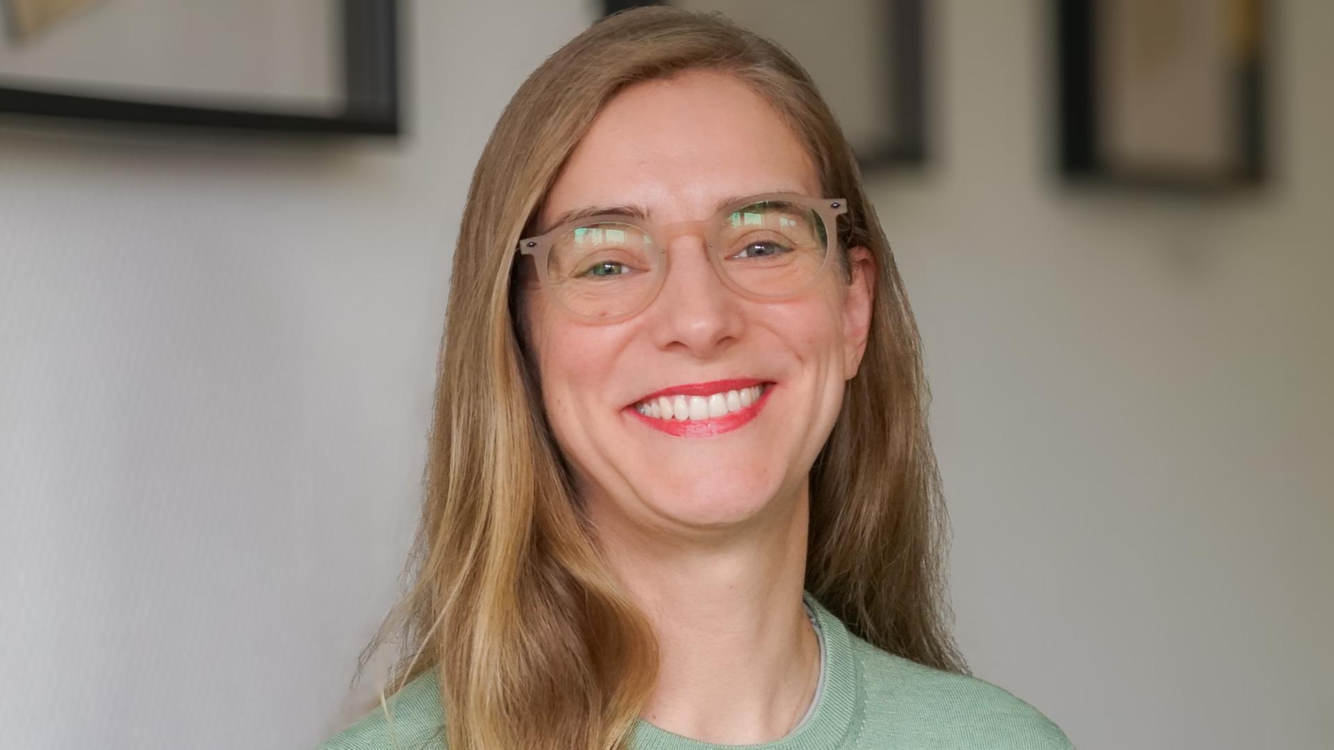 Gendern ist mehr als Doppelpunkt und Stern  neue Duden-Chefin Laura  Neuhaus im Interview | mdr.de