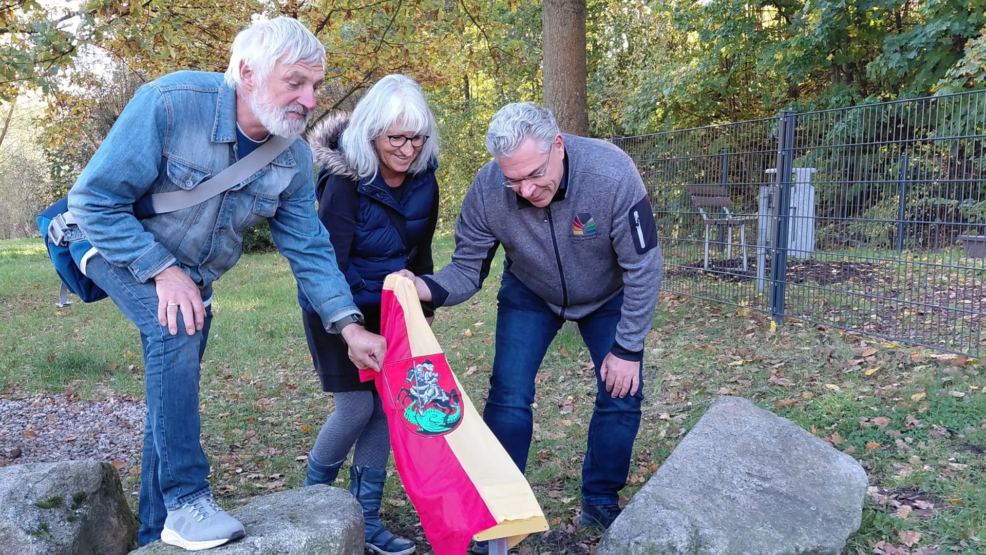 Kleiner Ort im Erzgebirge weist "handyberuhigte Zonen" aus