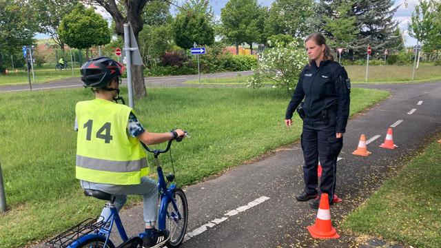 fahrradhelm bell kinder Sidetrack Matt Schwarz – Sorted Sport Hauptkategorie:Eigenschaften So organisierst du deine Groesse:L