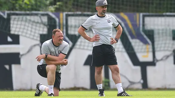 Khvicha Shubitidze und Co-Trainer Enrico Kern beim Training