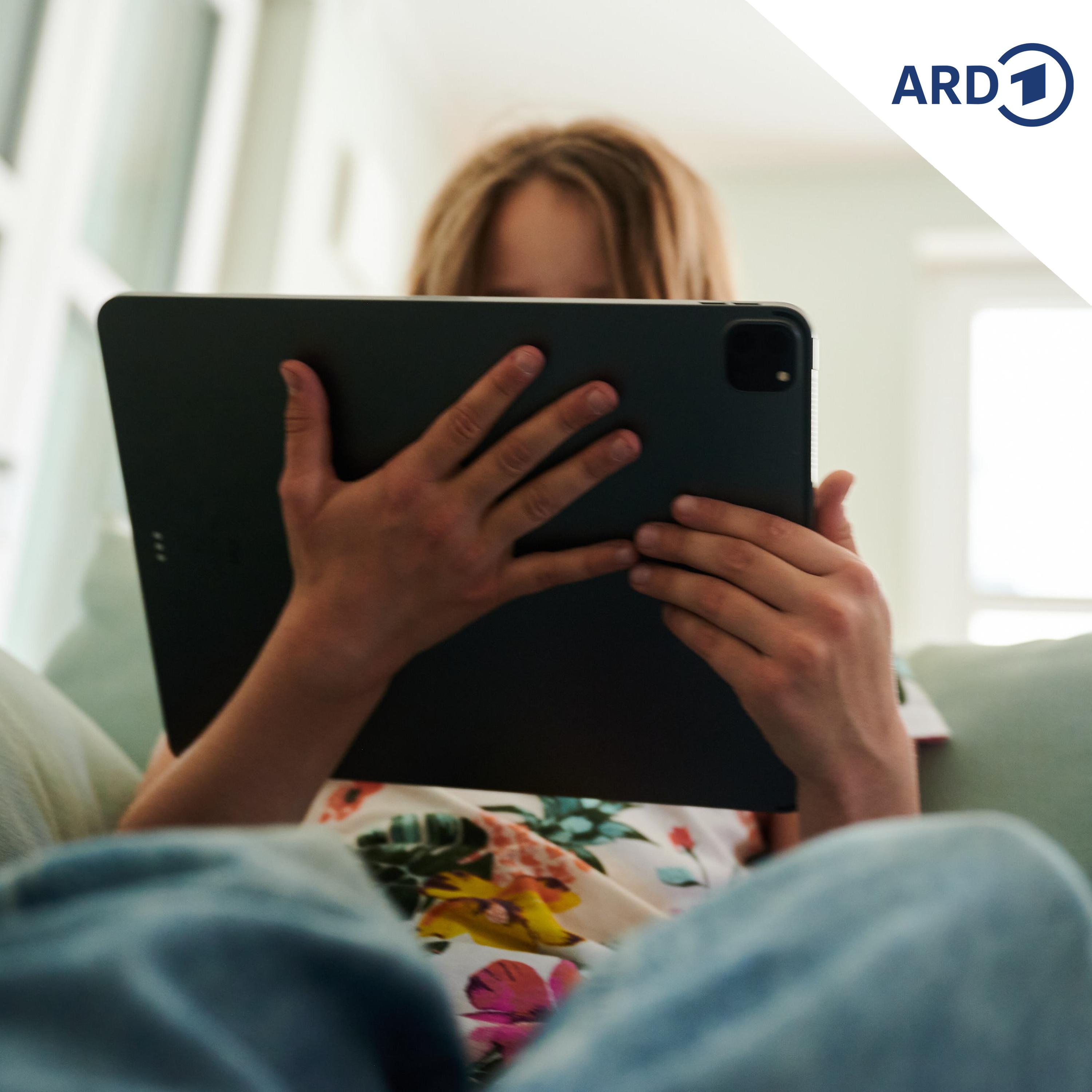 Wie schütze ich Kinder vor Missbrauch in Online-Netzwerken? episode artwork