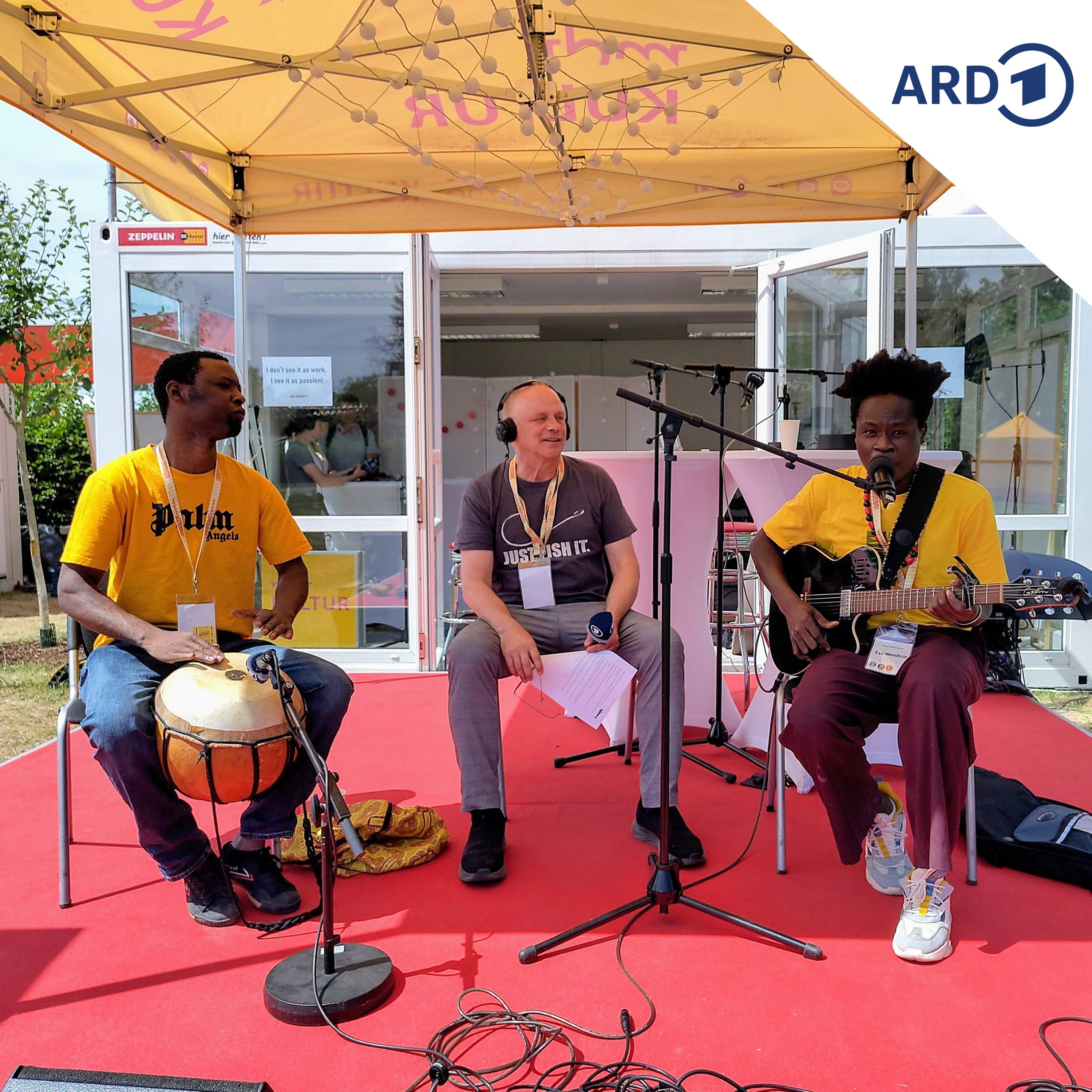 Ezé Wendtoin zu Gast bei MDR KULTUR episode artwork