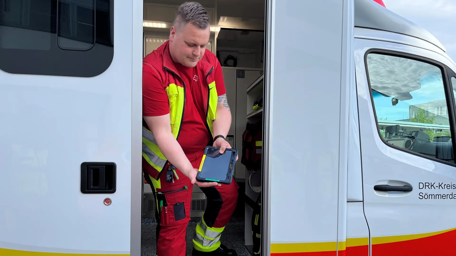Tele-Notärzte unterstützen Sanitäter per Video - und sind nun landesweit im Einsatz