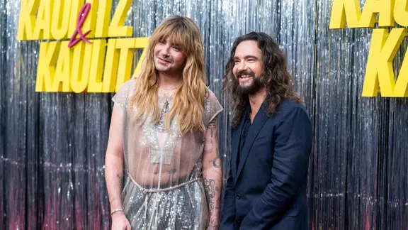 Bill Kaulitz und Bruder Tom Kaulitz zu Gast auf dem roten Teppich bei der Premiere von der 3. Staffel der Netflix-Serie Kaulitz und Kaulitz im Delphi Filmpalast. Berlin am 22.07.2026