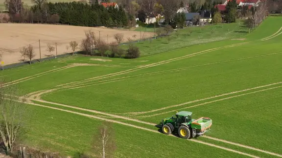 Mit Wasserstoff und grner Energie gegen Dngemittel-Knappheit | mdr.de