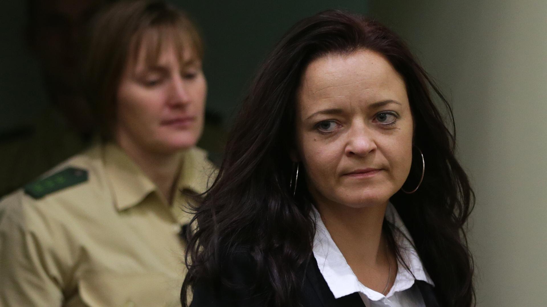 Bewährung abgelehnt: Verurteilte Rechtsterroristin Beate Zschäpe soll bis mindestens 2035 in Haft bleiben