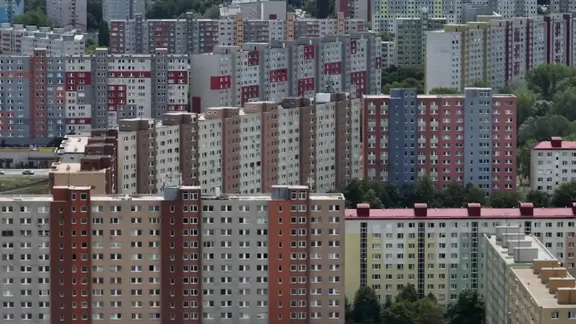 In Bratislava wohnen viele Menschen in der Plattenbau-Siedlung im Stadtteil Petržalka.