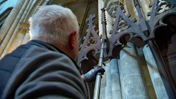 Reinigung im Dom von Halberstadt