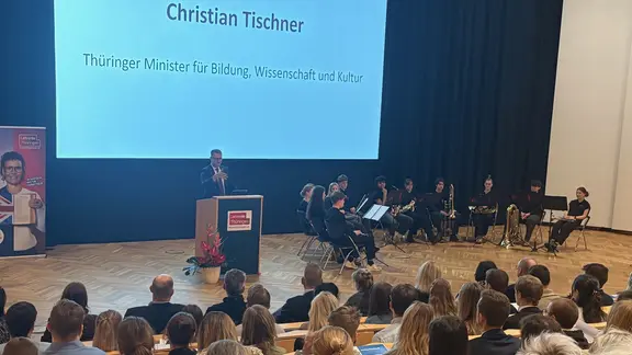 Christian Tischner an einem Podium