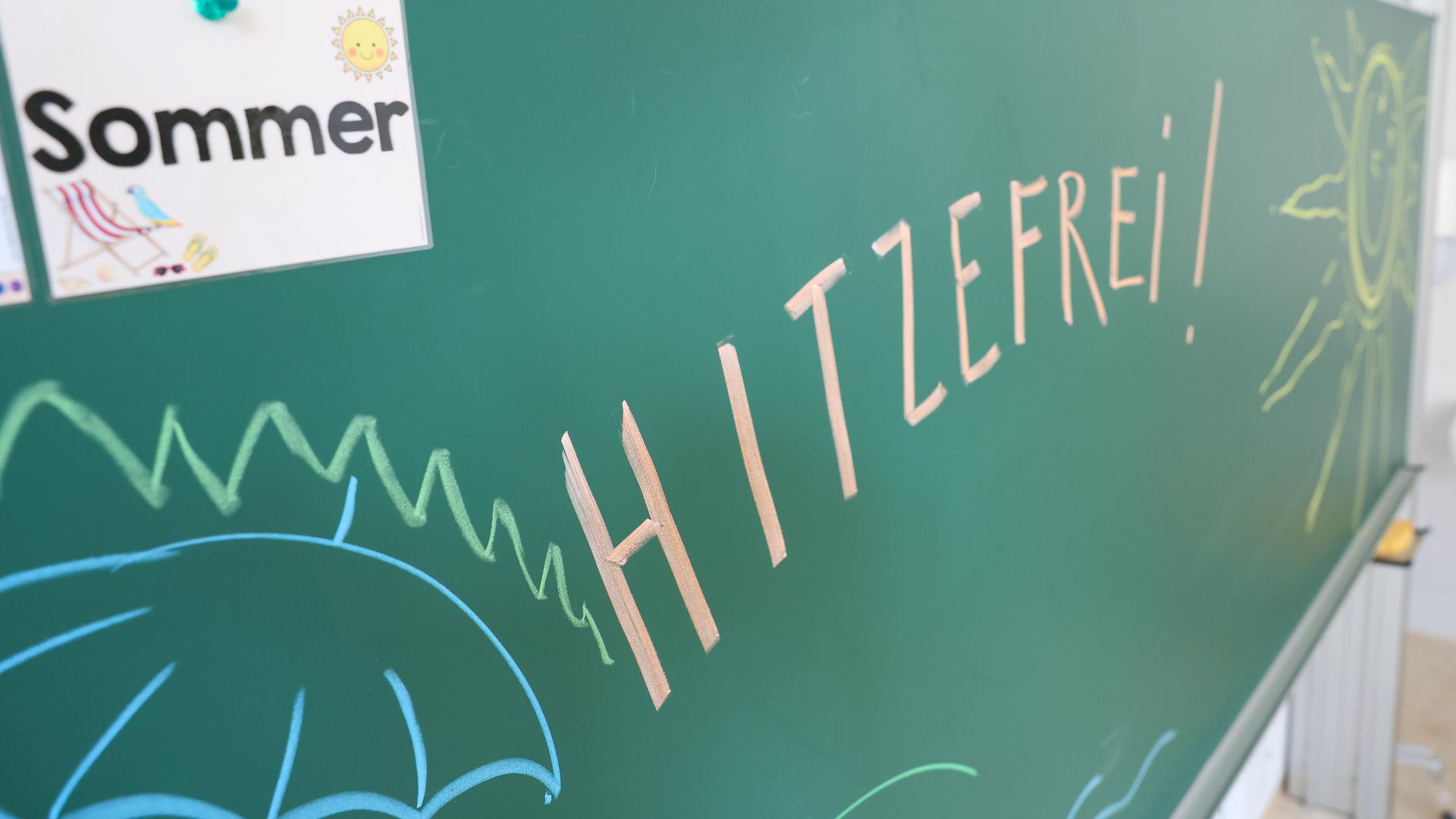 Hitzefrei in Sachsen-Anhalt: Mehr als 3.800 Unterrichtsstunden fallen aus