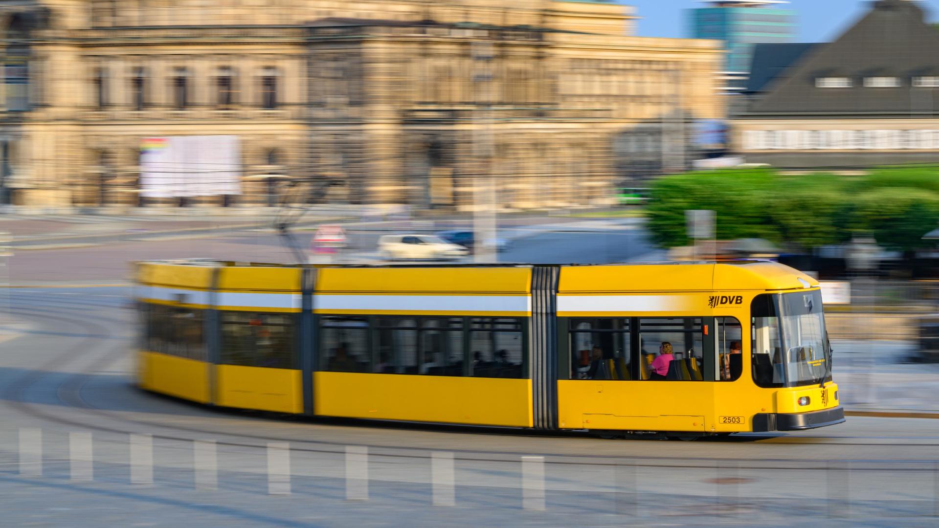 Bürgerbegehren gegen DVB-Kürzungen bleibt unzulässig
