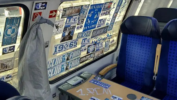 Fußballfans randalieren in Regionalexpress von Magdeburg nach Halle (18.9.26)
