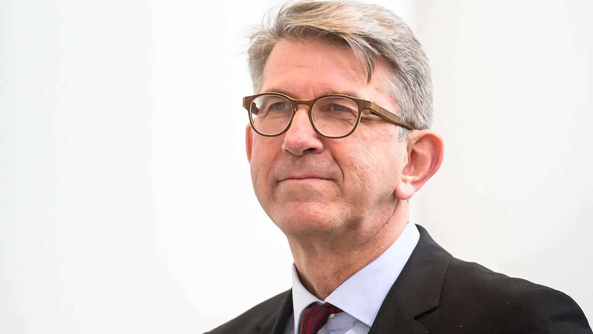 Nach Buchhandlungspreis-Absage: Anwälte werfen Weimer Lüge vor | mdr.de