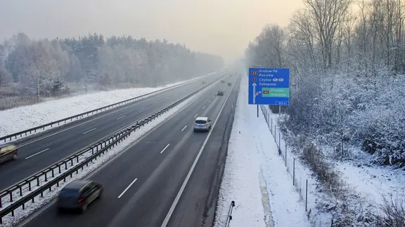Die Autobahn A4 in Polen in der Nähe der Stadt Krakau, Polen.