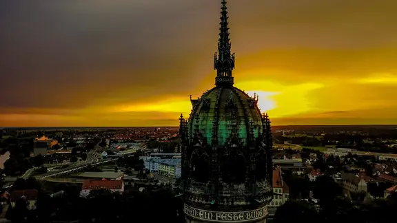 Beeindruckende Welterbe-Stätte in Sachsen-Anhalt: die Schlosskirche in Wittenberg.