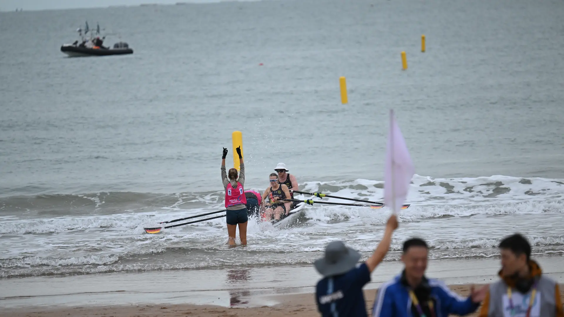 Coastal Rowing: Zwei Sachsen rudern überraschend und spektakulär zu WM-Gold