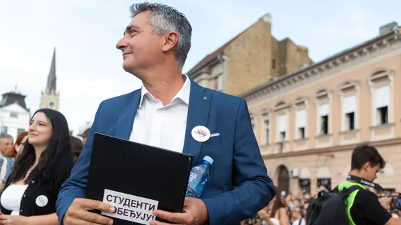 Ilija Srdanović, Kandidat der Studentenliste bei Parlamentswahlen in Serbien