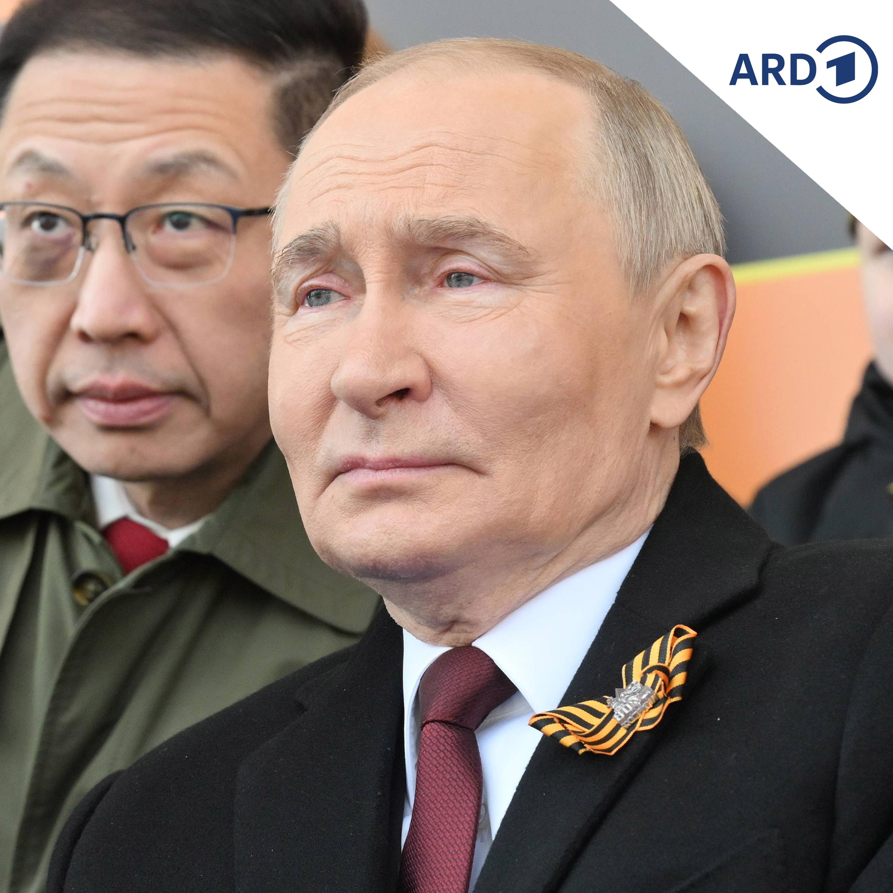 Parade in Moskau: Putin zieht Parallelen zur Ukraine episode artwork